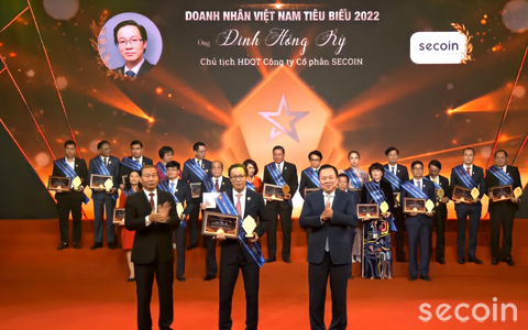 Ông Đinh Hồng Kỳ - Chủ tịnh Secoin nhận danh hiệu “ Doanh nhân Việt Nam tiêu biểu” năm 2022